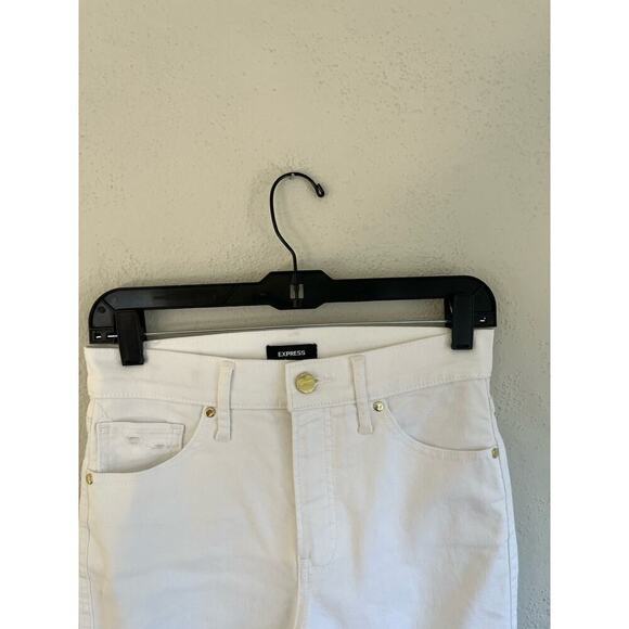 Express Woman White High Rise Straight Ankle Jeans, Size 2R - Picture 5 of 9